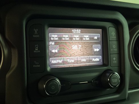 Certified 2021 Jeep Wrangler Sport image 17