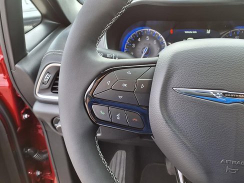 New 2026 Chrysler Pacifica Limited image 13