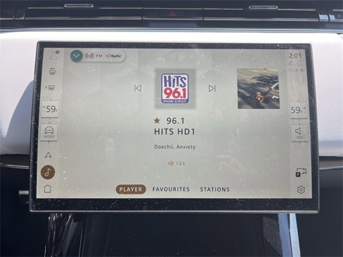 Used 2025 Land Rover Range Rover Sport Dynamic SE image 16