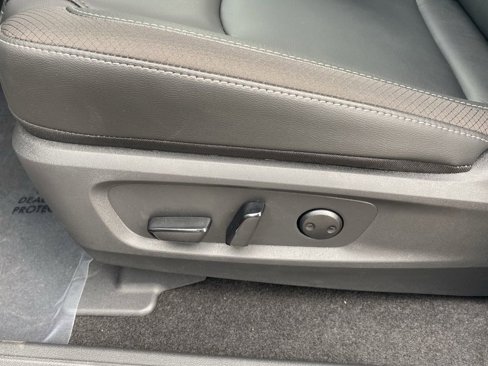 New 2025 Nissan Pathfinder SL image 15