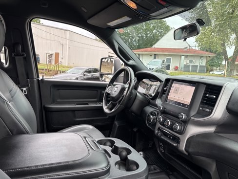 Used 2024 RAM 2500 Tradesman w/ Chrome Appearance Group image 7