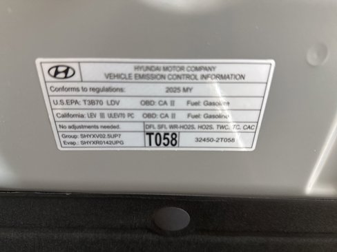 Used 2025 Genesis GV70 2.5T image 15