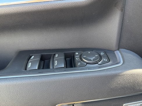 Used 2025 Chevrolet Silverado 3500 LTZ w/ LTZ Plus Package image 32