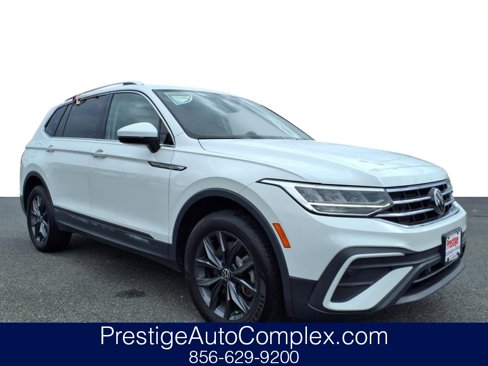 Certified 2022 Volkswagen Tiguan SE image 1