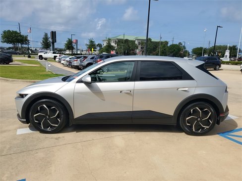 Used 2023 Hyundai Ioniq 5 SEL image 2