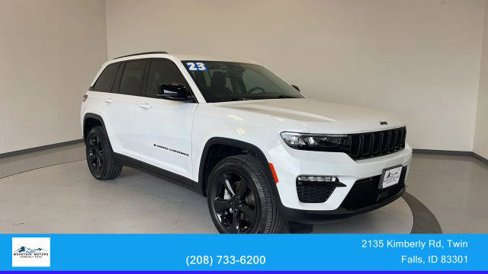 Used 2023 Jeep Grand Cherokee Limited w/ Black Appearance Package image 1