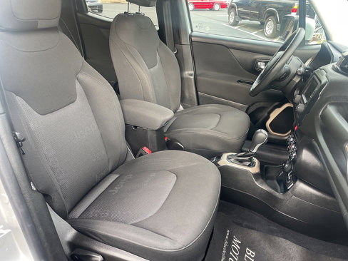 Used 2016 Jeep Renegade Latitude image 45