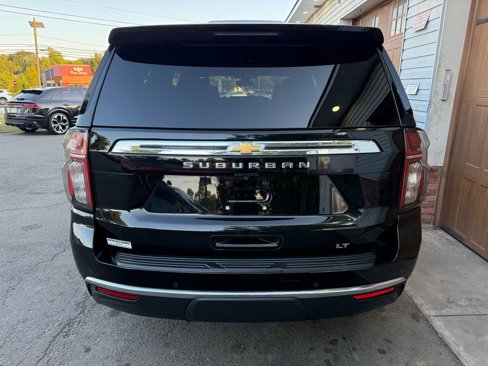 Used 2021 Chevrolet Suburban LT image 4