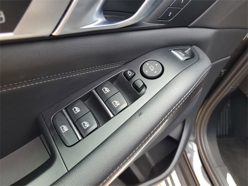 Used 2023 BMW X5 sDrive40i image 14