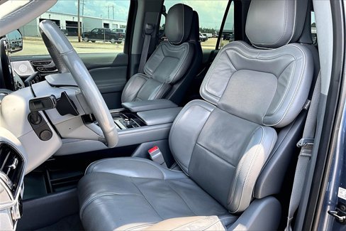 Used 2019 Lincoln Navigator Reserve image 18