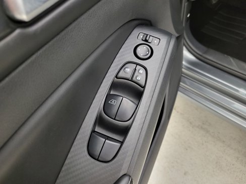 Used 2024 Nissan Altima 2.5 SV image 23