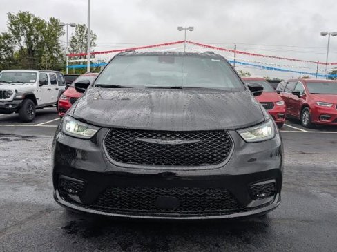 New 2026 Chrysler Pacifica Limited image 7