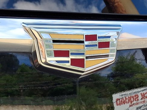 Used 2018 Cadillac Escalade Luxury image 32