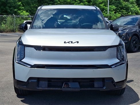 New 2026 Kia EV9 Land image 2