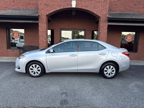 Used 2017 Toyota Corolla L image 12