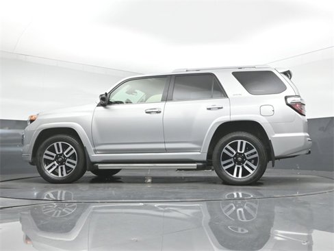 Used 2024 Toyota 4Runner Limited image 29