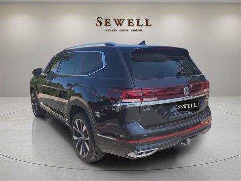 Used 2025 Volkswagen Atlas SEL Premium R-Line image 3