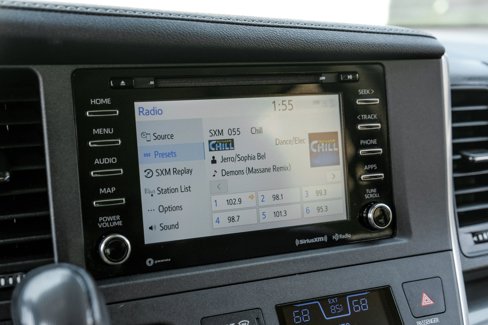 Used 2019 Toyota Sienna SE image 23