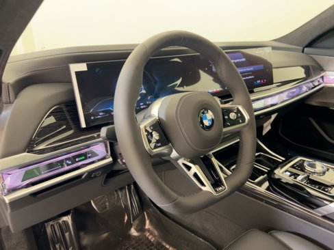 New 2026 BMW 740i w/ Premium Package image 4