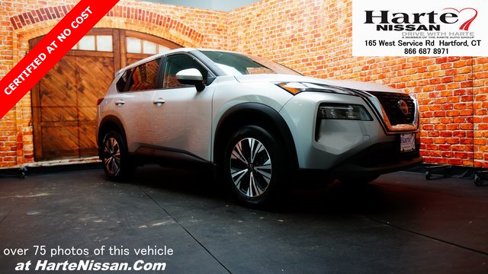 Used 2023 Nissan Rogue SV image 1