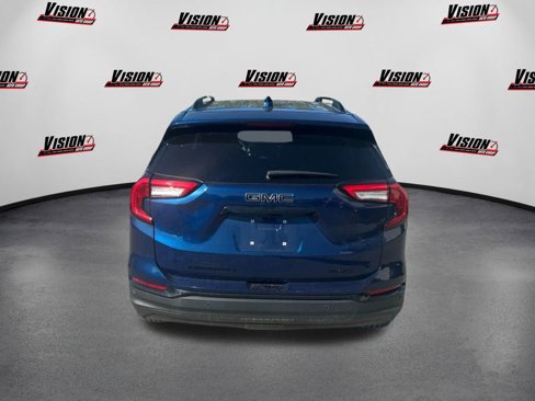 Used 2022 GMC Terrain SLE w/ Driver Convenience Package image 6