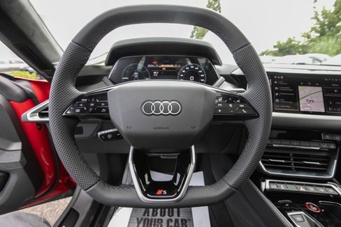 New 2025 Audi S e-tron GT Prestige image 12