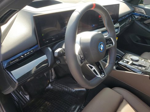 Used 2025 BMW i5 M60 w/ Premium Package image 18