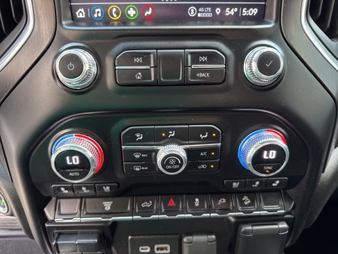 Used 2023 GMC Sierra 2500 AT4 image 44