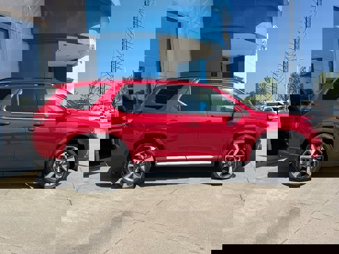 New 2025 Honda Pilot Touring image 2