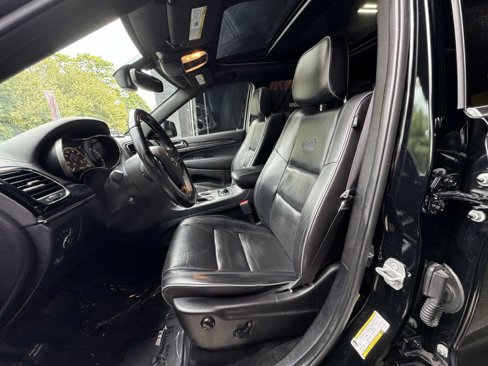 Used 2020 Jeep Grand Cherokee Overland image 13