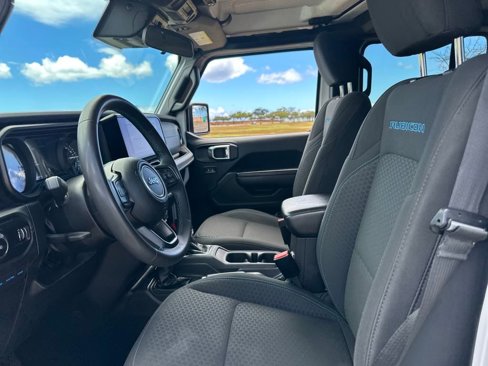 Used 2024 Jeep Wrangler Unlimited Rubicon 4xe image 12