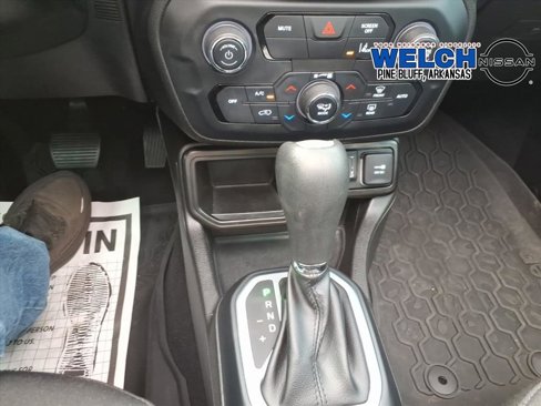 Used 2021 Jeep Renegade Latitude image 12
