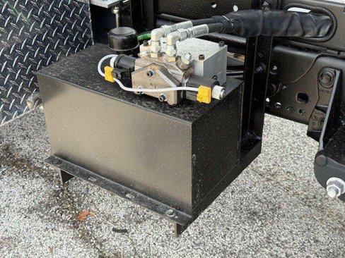 New 2025 Ford F550 4x4 Regular Cab Super Duty image 34