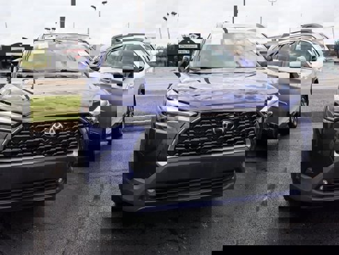 Used 2023 Toyota Corolla Cross XLE image 5