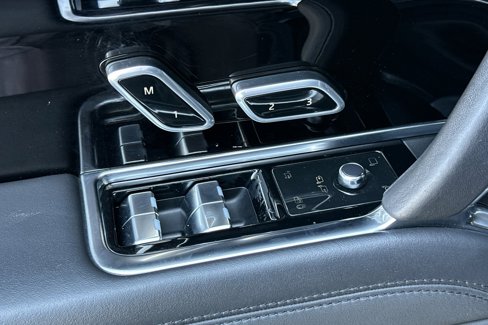 Used 2023 Land Rover Range Rover SE image 11