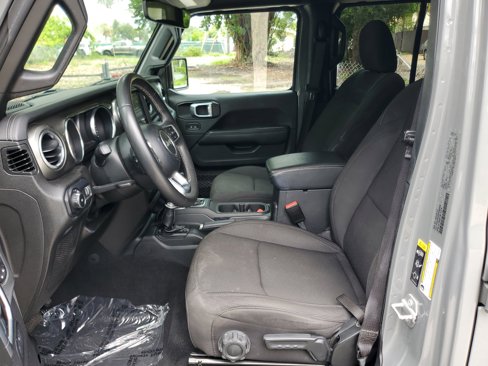 Used 2023 Jeep Wrangler Sahara image 14