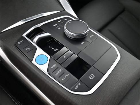 Certified 2024 BMW i4 eDrive35 w/ M Sport Package image 26