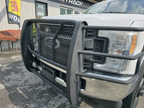 Used 2017 Ford F350 XL w/ Power Equipment Group image 18