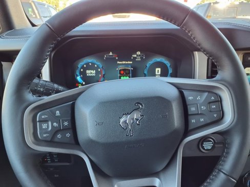 New 2025 Ford Bronco Outer Banks w/ Sasquatch Package image 19