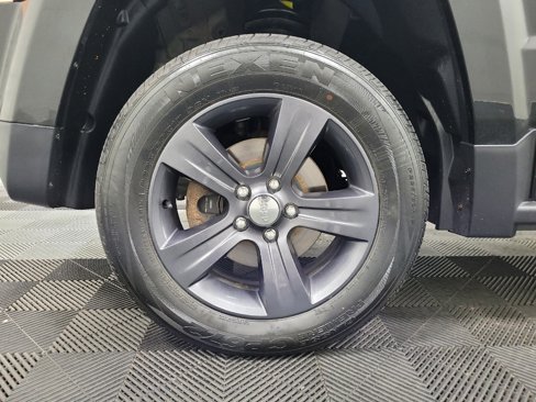 Used 2016 Jeep Patriot High Altitude image 31