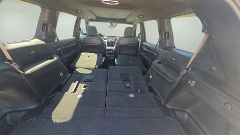 Used 2024 Jeep Grand Cherokee L Limited w/ Black Appearance Package image 19