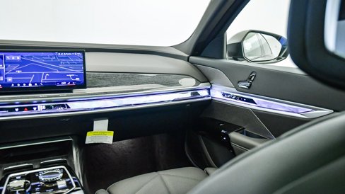 New 2026 BMW 740i w/ Premium Package image 16