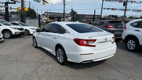 Used 2018 Honda Accord LX image 3