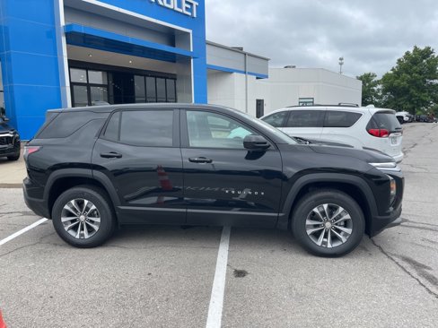 New 2026 Chevrolet Equinox LT w/ Convenience Package II image 2