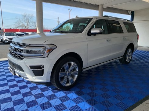 Used 2024 Ford Expedition Max Platinum image 3