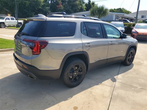 Used 2023 GMC Acadia AT4 w/ Technology Package image 9