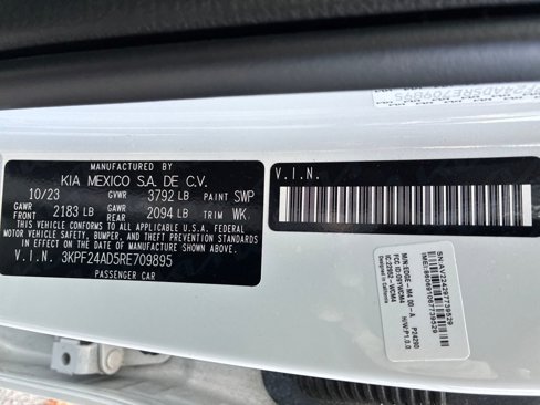Used 2024 Kia Forte LXS image 29