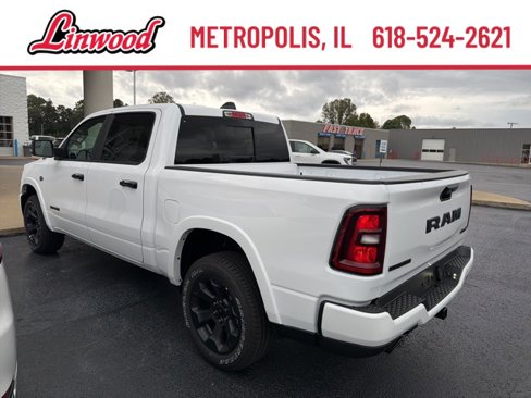 New 2026 RAM 1500 4x4 Crew Cab image 3