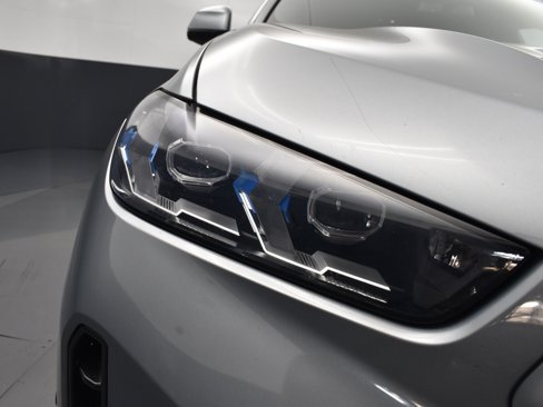 Used 2025 BMW X6 xDrive40i image 6