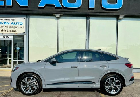 Used 2024 Audi Q4 e-tron Premium Plus w/ Premium Plus image 33